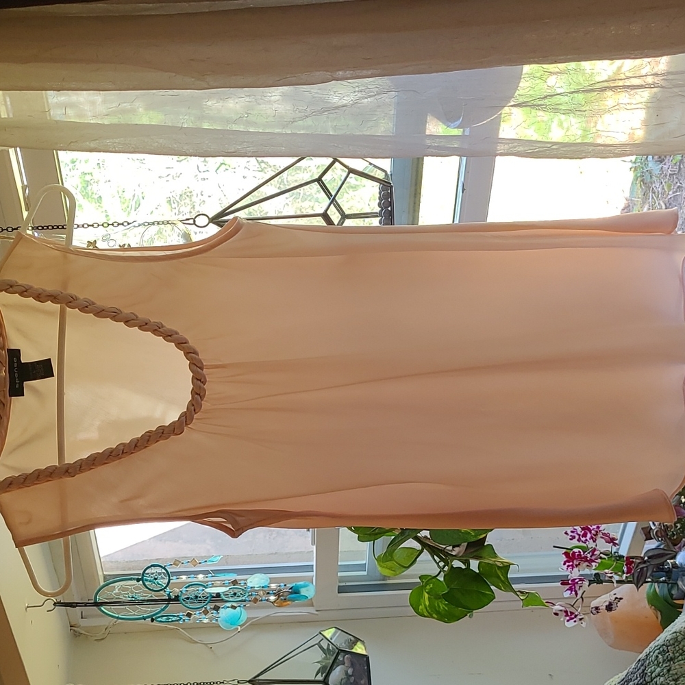 Sleeveless shirt